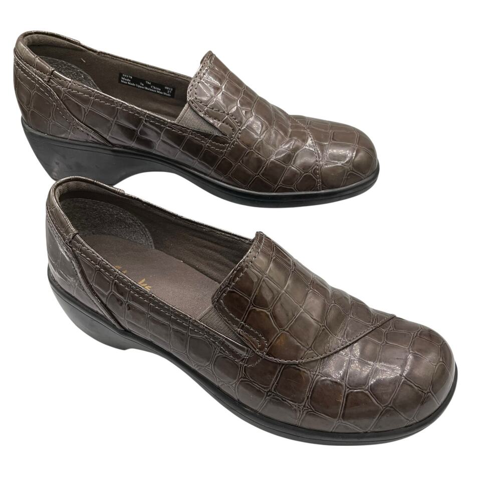Clarks Brown Croc Print “Bendable” Loafers 7M Comfort Non Slip Wedge Workwear
